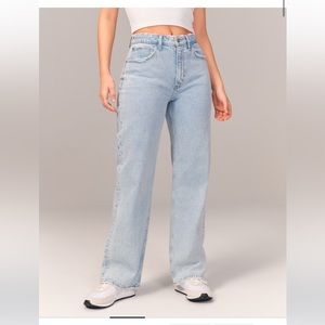 Abercrombie Curve Love High Rise 90s Relaxed Jean - 32W Long